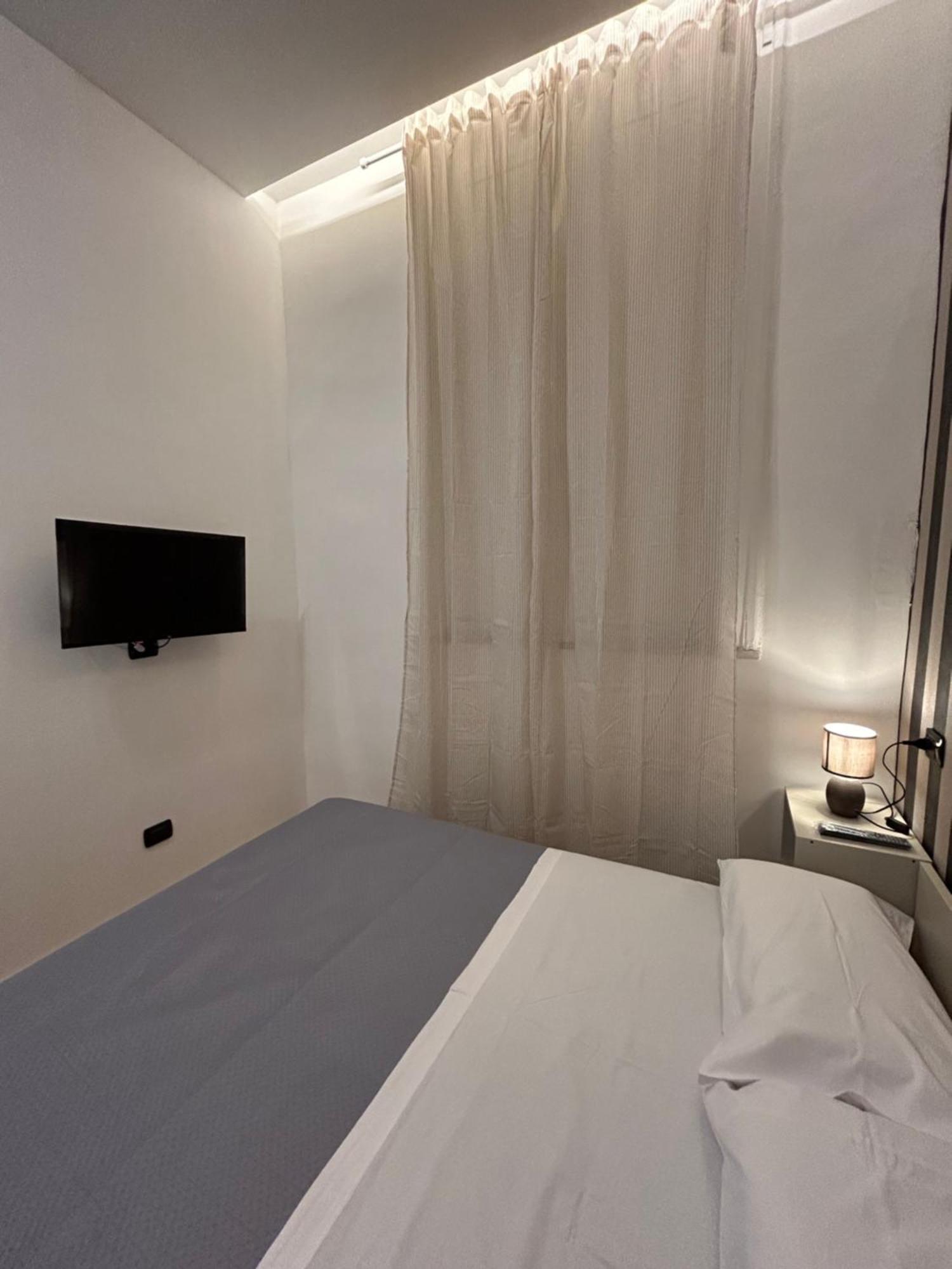 Bed & Breakfast Binario 14 Piazza Garibaldi Napels