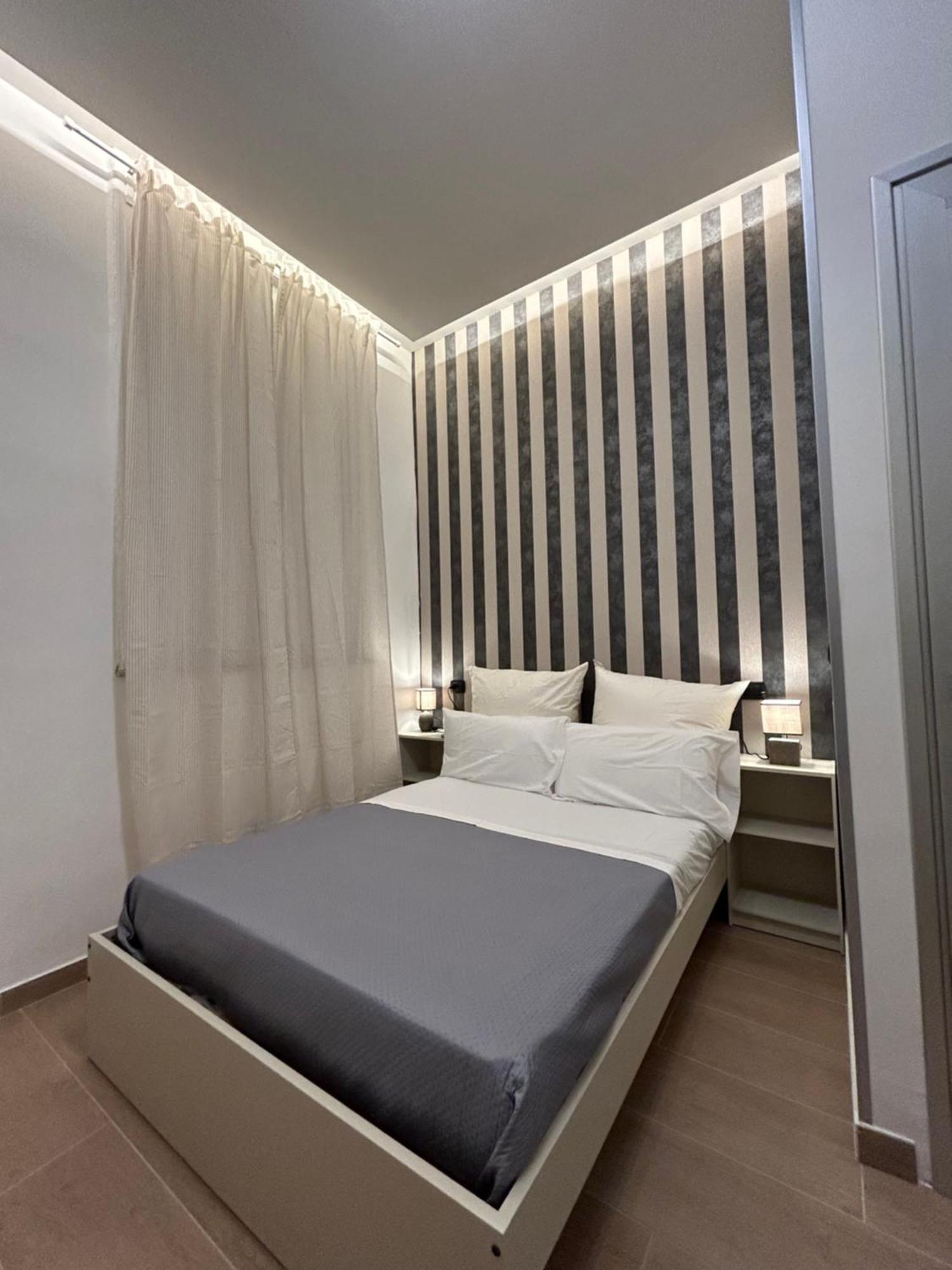 Bed & Breakfast Binario 14 Piazza Garibaldi Napels